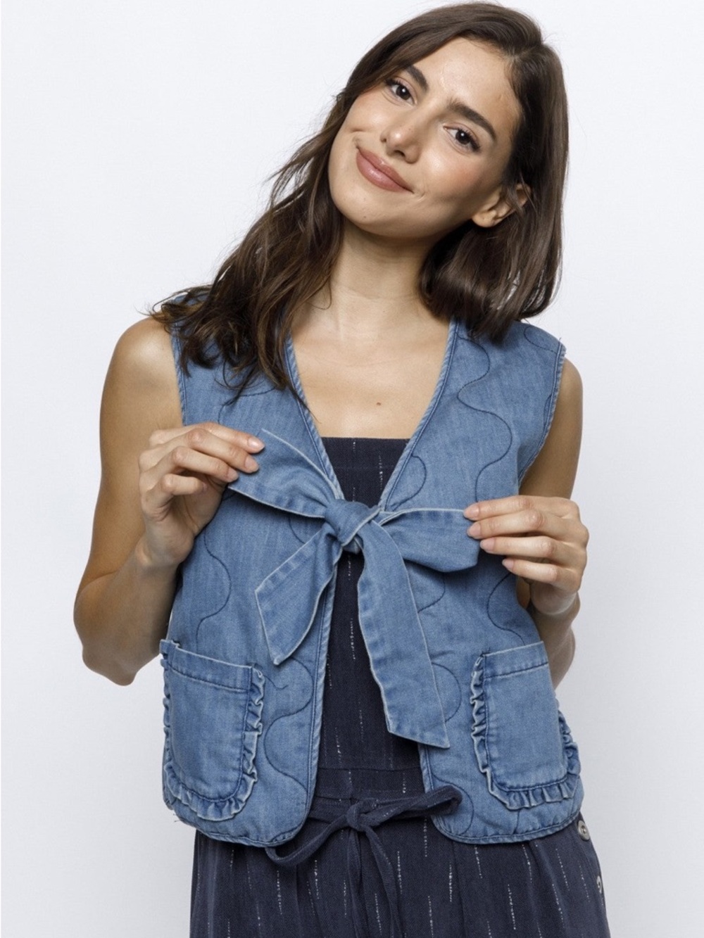 NWOT Storia Bow Tie Vest in Blue Size Small